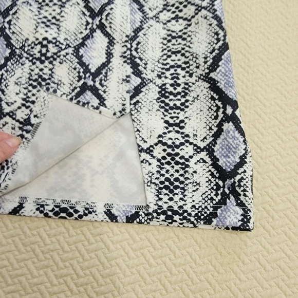 Shein Snake Print Mini Skirt with split Size Small - Picture 5 of 14